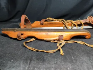 Vecchie pattini da ghiaccio