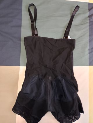 Faja moldeadora mujer negra