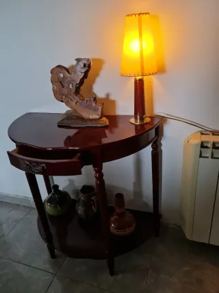 Mesa recibidor de madera con cajón