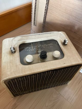 Dos radios antiguas de 1953