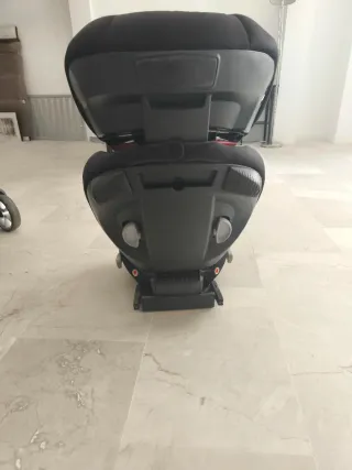 Silla de coche negra