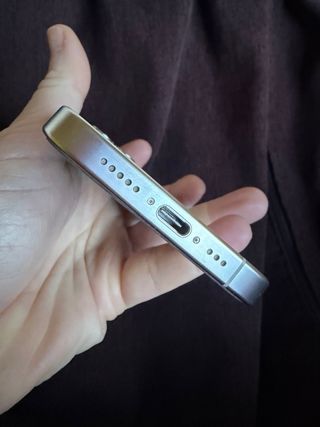 iPhone 15 Pro 256 GB + Funda Transparente