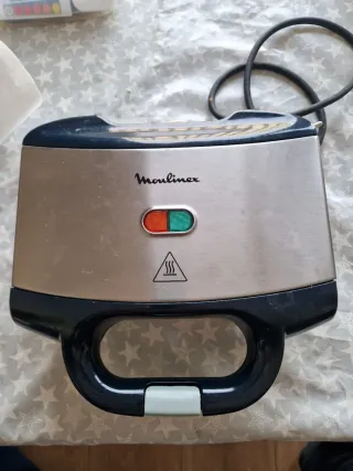 Sandwichera Moulinex 700W