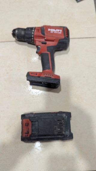 Taladro percutor Hilti SF 6H-22 con batería