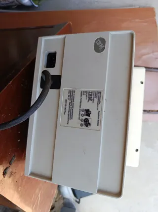 Monitor IBM 8513 Beige/Grigio