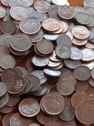 Lote monedas españolas antiguas variado 1.800grs