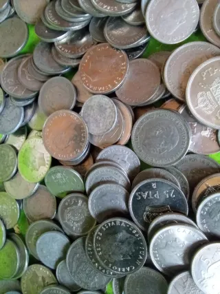 Lote monedas españolas antiguas variado 1.800grs