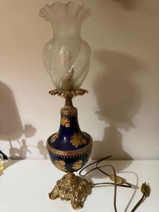 Lámpara de mesa clásica porcelana azul Bronpor