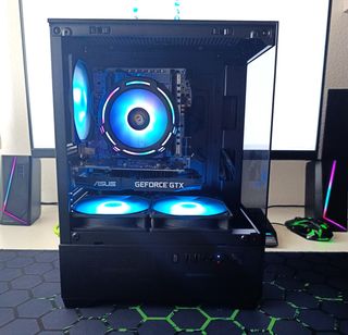 PC GAMING COMPLETAMENTE NUEVO - RX580 - 16GB