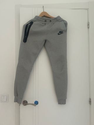Nike Tech Fleece Gris con Cremallera