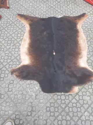 Alfombra Piel Natural Negra y Marrón