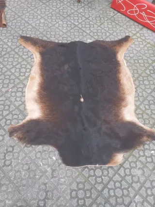 Alfombra Piel Natural Negra y Marrón