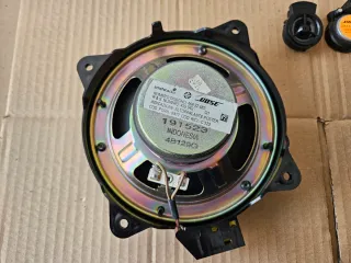 Equipo de sonido Bose para coche.