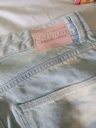 Pantalón vaquero anime customizado