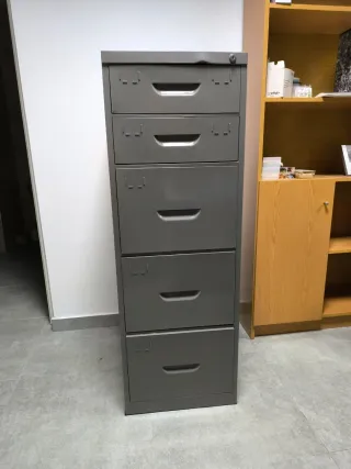 Archivio metallico da ufficio con 5 cassetti