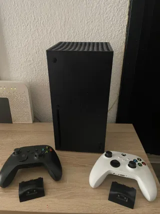 Xbox Series X 1TB + 2 Mandos