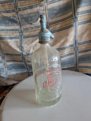 Sifón antiguo de vidrio verde