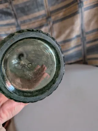 Sifón antiguo de vidrio verde