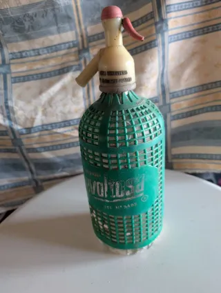 Sifón antiguo de vidrio verde