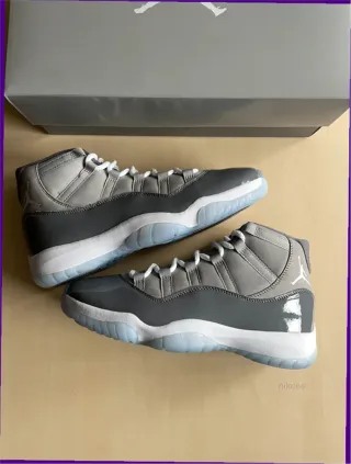 Jordan 11 Gris Talla 44 Nuevas Originales