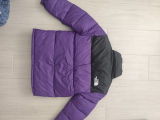 Chaqueta The North Face Morada y Negra