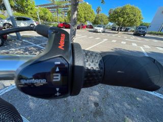 Bicicleta de paseo negra