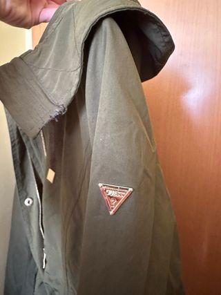 Parka Guess verde militar