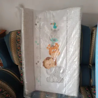 2 Cambiadores de bebé nuevos