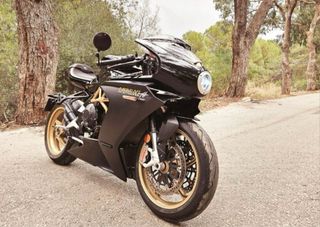 MV Agusta Superveloce 800 Negra