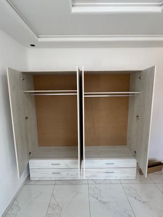 Armario blanco de madera 200x200x50 cm