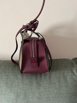 Bolso Calvin Klein Vino Asa y Cremallera