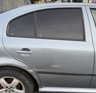 PUERTA TRASERA DERECHA SKODA OCTAVIA I COMBI 1.9