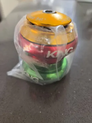 Dirección a head King - Dorado/Rojo/Verde