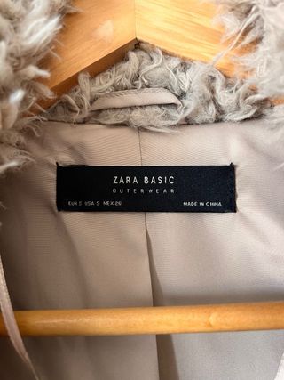 Chaqueta Zara Beige Peluda