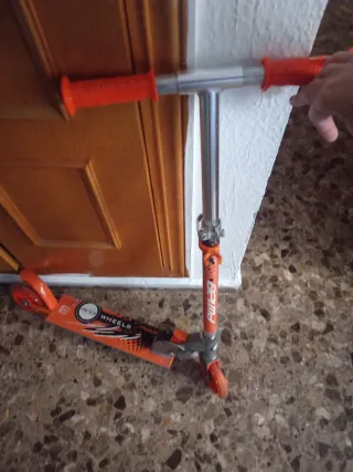 Patinete infantil naranja