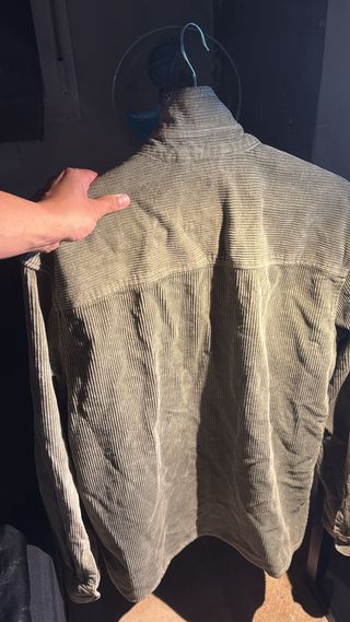 Chaqueta Zara verde oliva pana