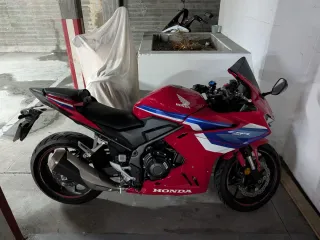 Honda CBR500R 2024