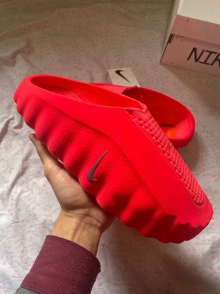Nike Mind 001 Slide Solar Red