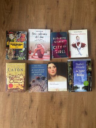 Lote de libros, cada uno por 7€