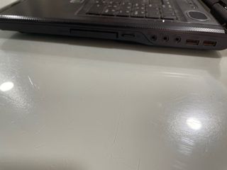Portátil ASUS Negro con Diseño