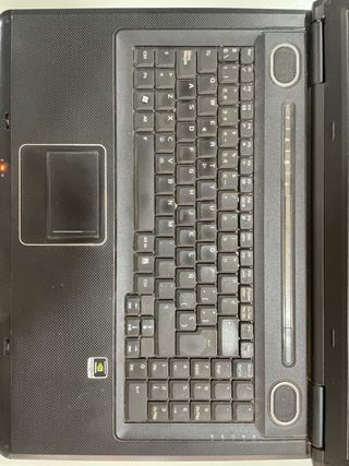 Portátil ASUS Negro con Diseño
