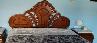 Cabecero y dos mesitas de noche