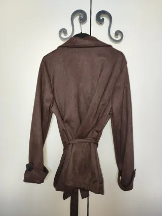 Chaqueta antelina beige y marrón