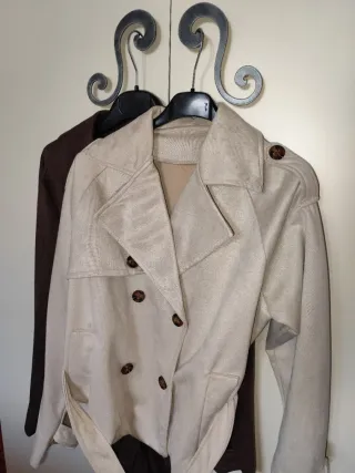 Chaqueta antelina beige y marrón