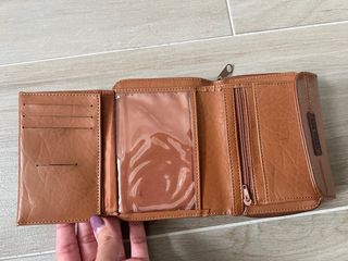 Cartera Marrón múltiples compartimentos