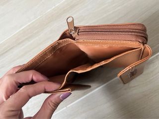 Cartera Marrón múltiples compartimentos