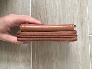 Cartera Marrón múltiples compartimentos