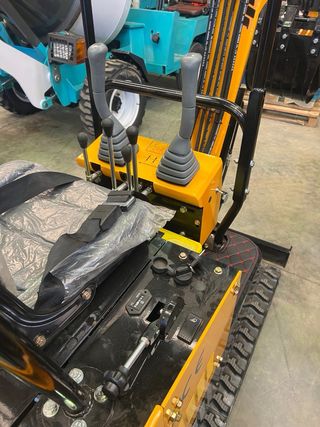 Mini excavadora 1000kg nueva