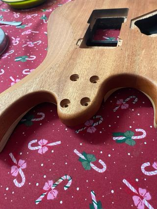 Cuerpo y mastil de guitarra cort KX 700 evertune