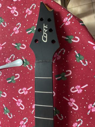 Cuerpo y mastil de guitarra cort KX 700 evertune